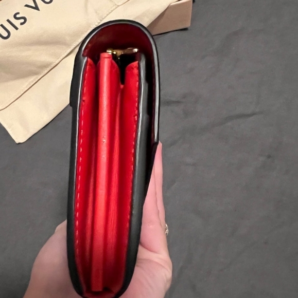 Authentic Louis Vuitton Monogram Sarah Tuileries 🥰 - Picture 6 of 8